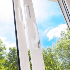 Ajax DoorProtect - Rilevatore di apertura bianco con allarme DoorProtect